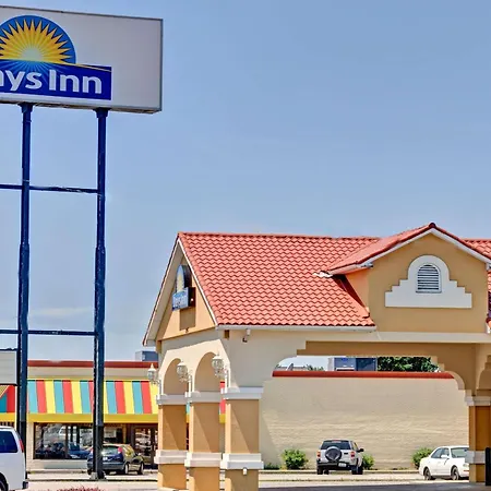 Days Inn By Wyndham Louisville Airport Fair And Expo Center-3